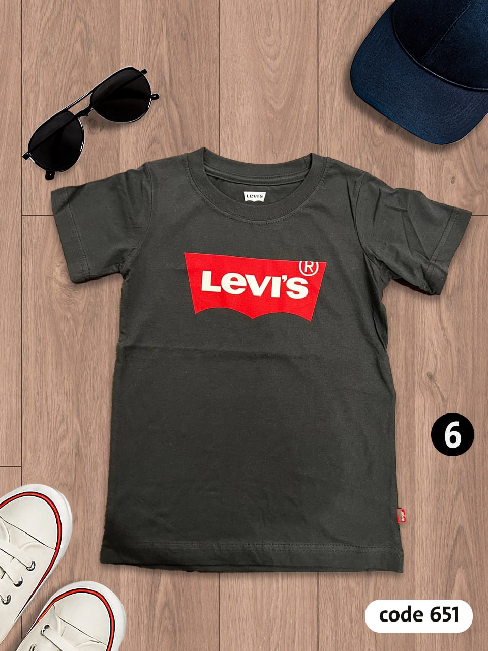 تيشرتات Levis